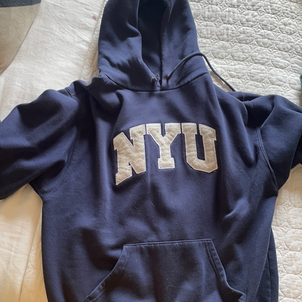 NYU hoodie size M
